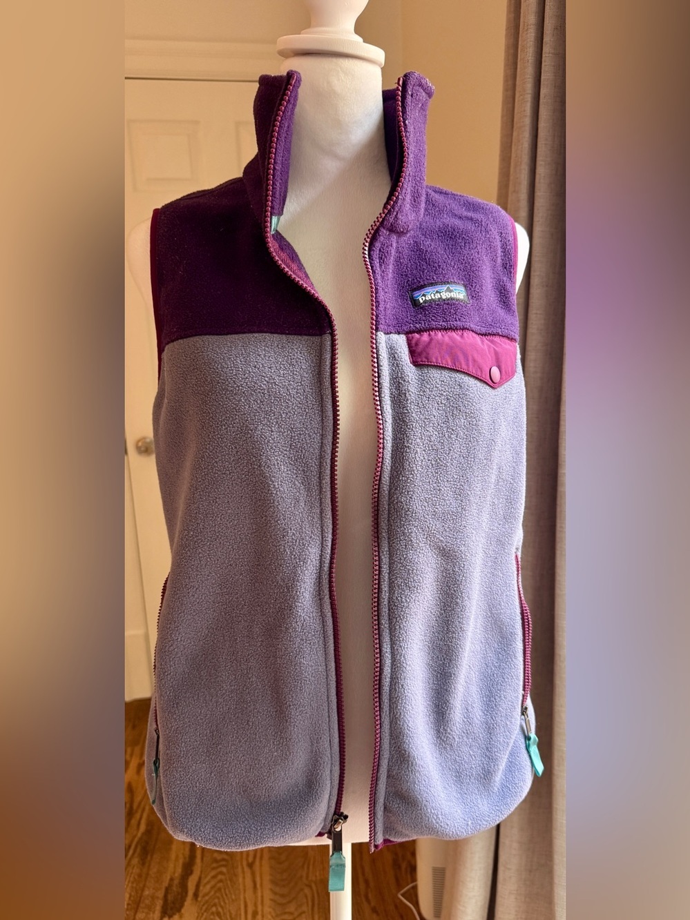Patagonia Girls Two-Tone Lavender & Plum Fleece Vest-Small